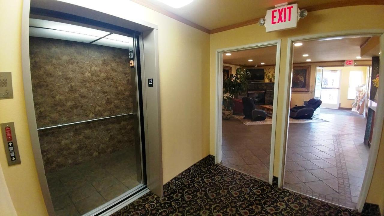 Palace Inn & Suites Lincoln City Zewnętrze zdjęcie