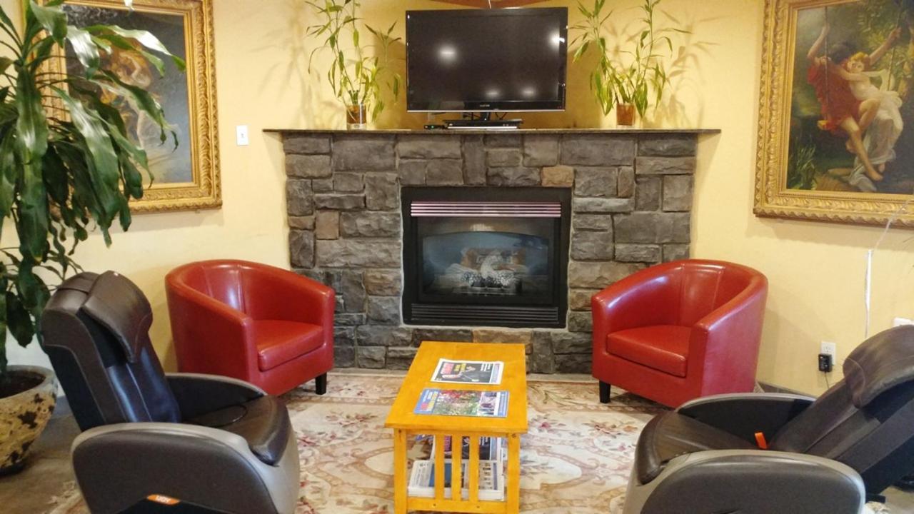 Palace Inn & Suites Lincoln City Zewnętrze zdjęcie