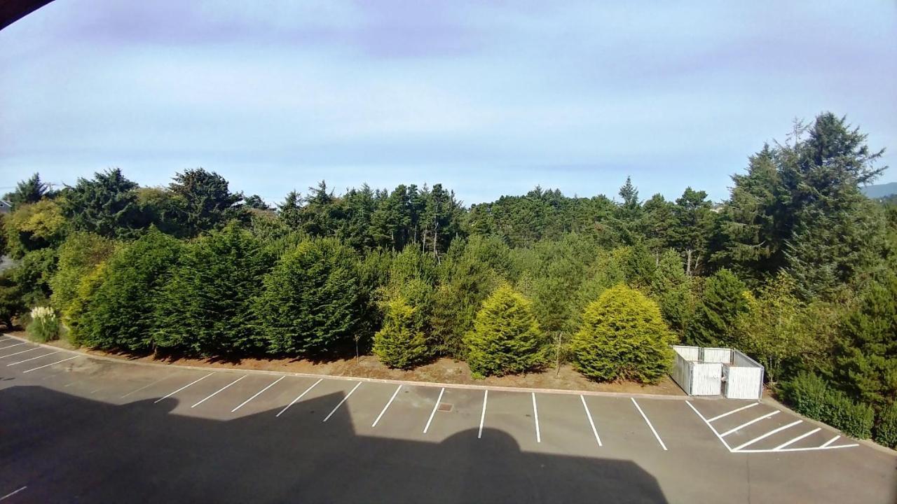 Palace Inn & Suites Lincoln City Zewnętrze zdjęcie