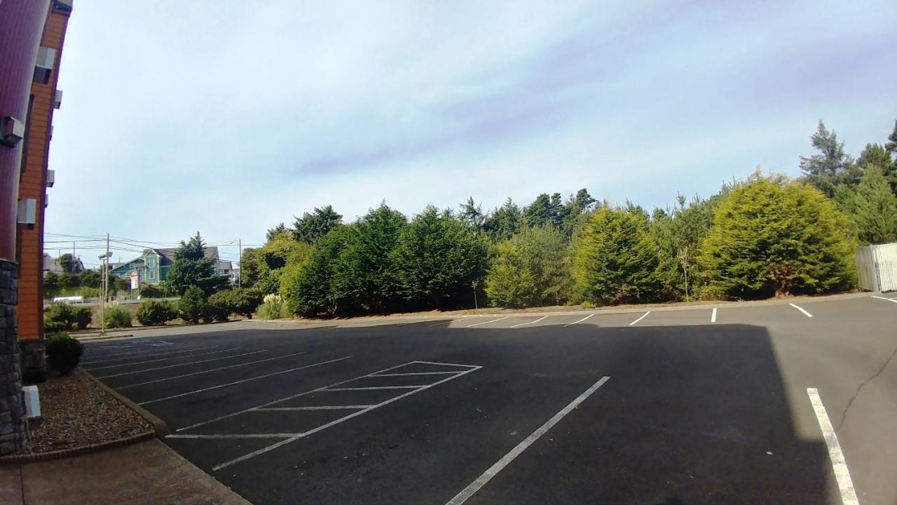 Palace Inn & Suites Lincoln City Zewnętrze zdjęcie