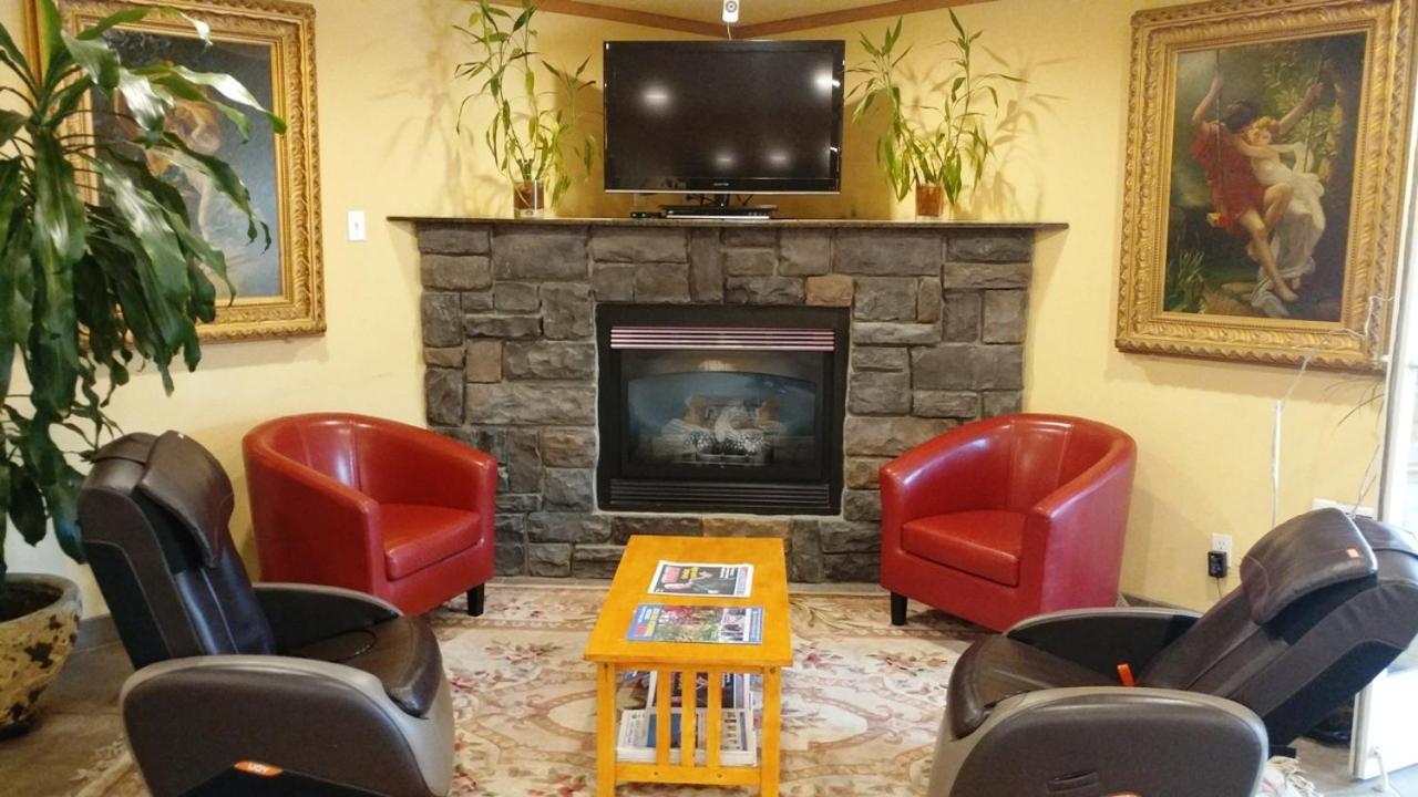 Palace Inn & Suites Lincoln City Zewnętrze zdjęcie